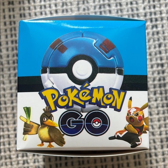 Assorted Toy and Game Collection Bundle - Picture 8 of 11